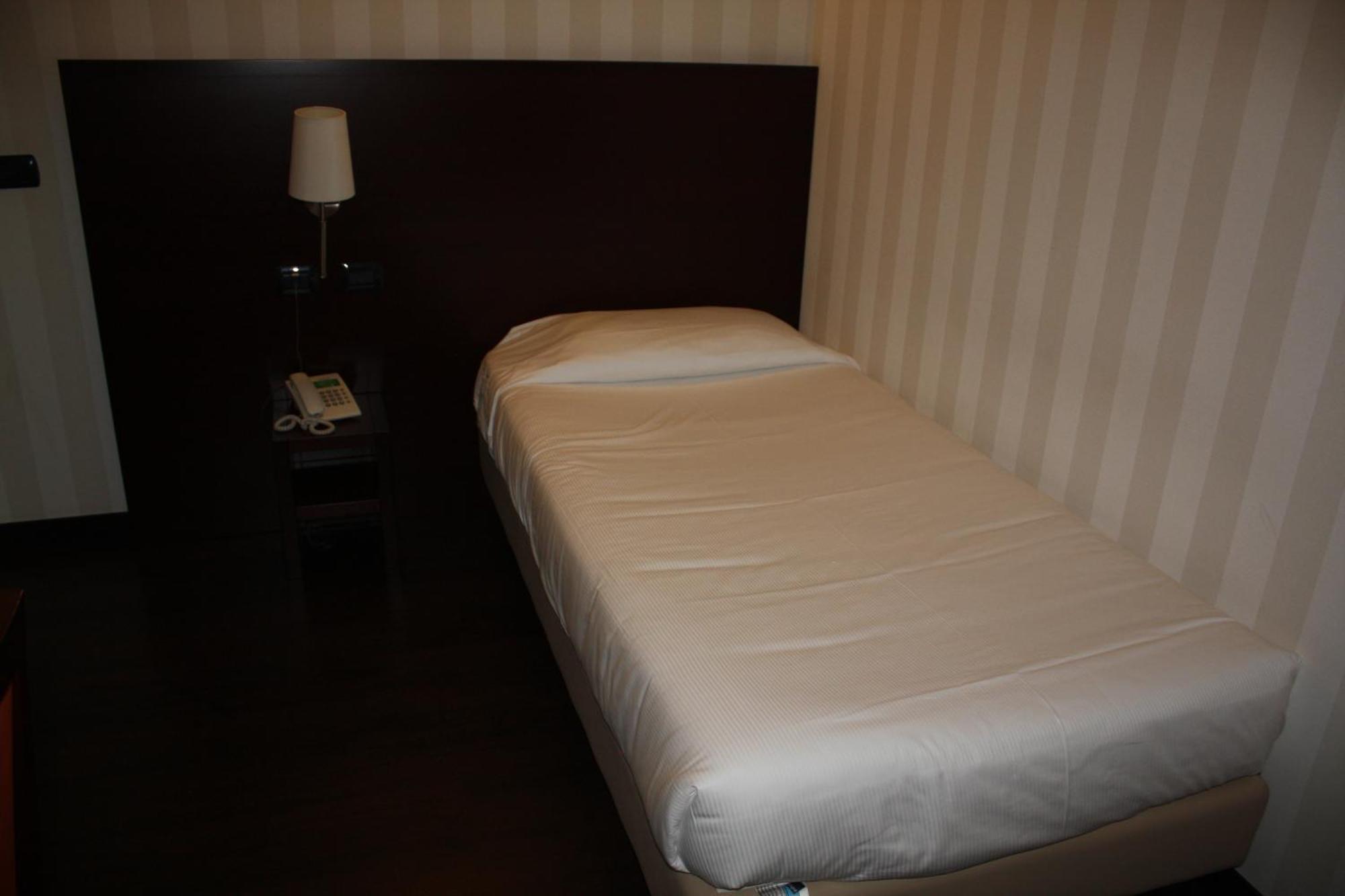 Hotel 2C Legnano Ngoại thất bức ảnh