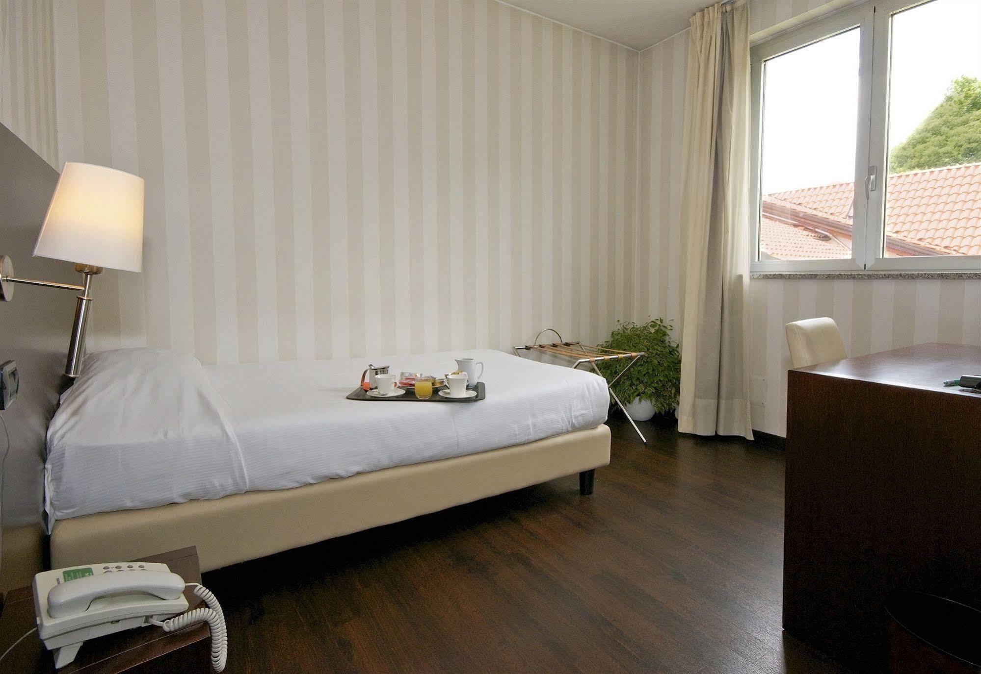 Hotel 2C Legnano Ngoại thất bức ảnh
