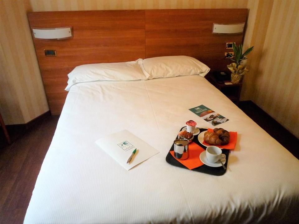 Hotel 2C Legnano Ngoại thất bức ảnh